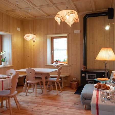 Alpedale Locanda โอวาโร ภายนอก รูปภาพ